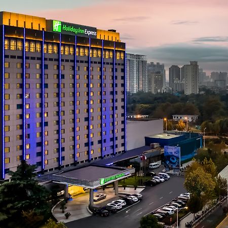 Holiday Inn Express Zhengzhou Zhongzhou By Ihg Bagian luar foto