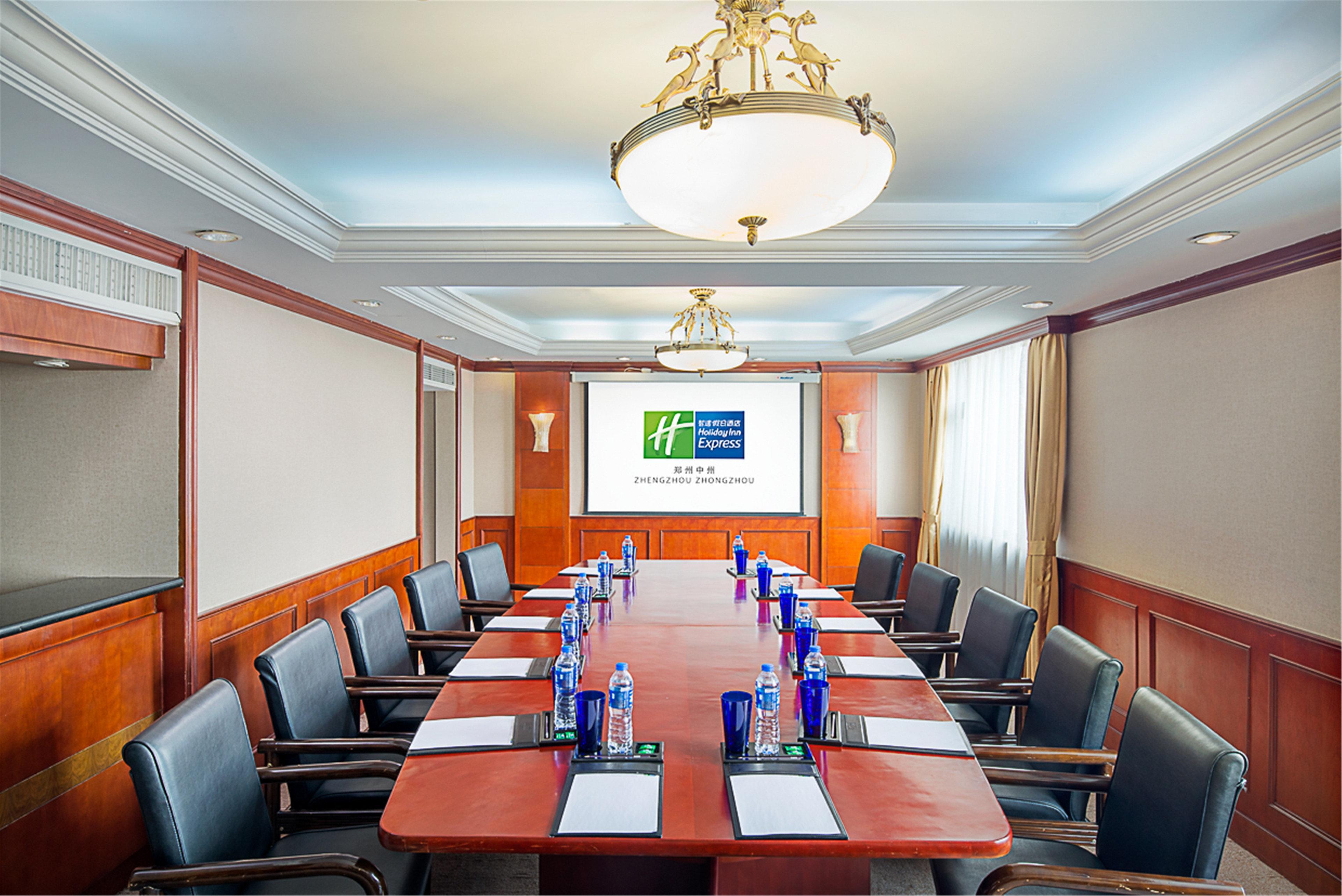 Holiday Inn Express Zhengzhou Zhongzhou By Ihg Bagian luar foto