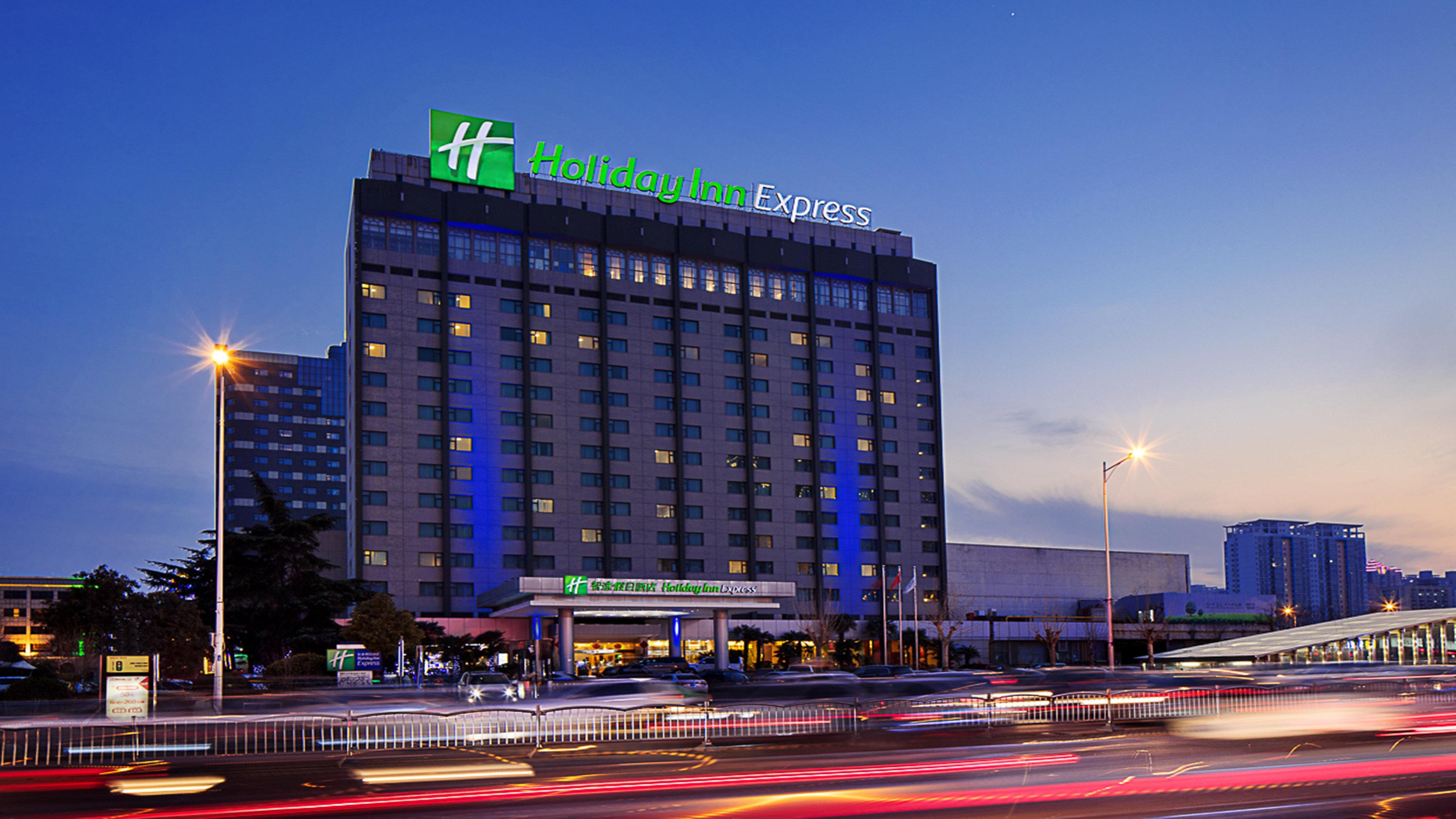 Holiday Inn Express Zhengzhou Zhongzhou By Ihg Bagian luar foto
