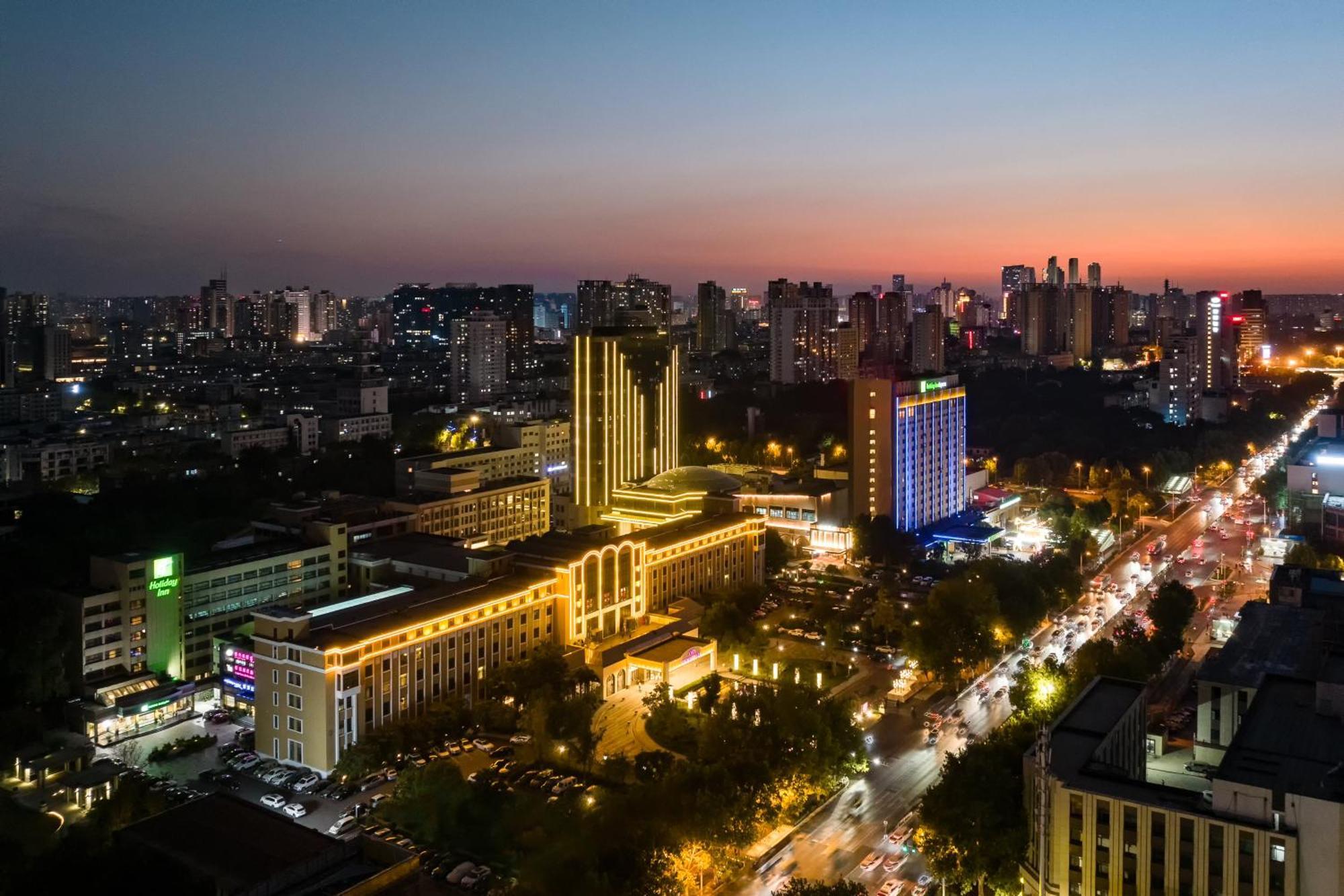 Holiday Inn Express Zhengzhou Zhongzhou By Ihg Bagian luar foto