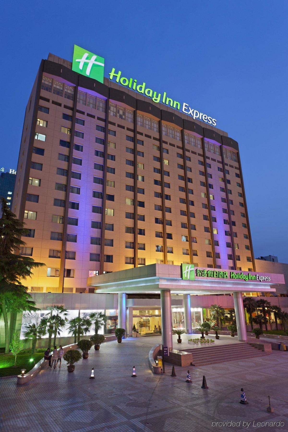 Holiday Inn Express Zhengzhou Zhongzhou By Ihg Bagian luar foto