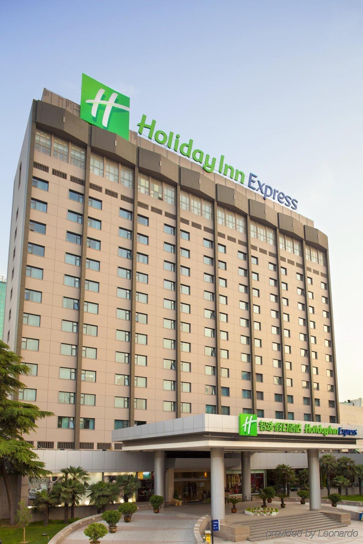 Holiday Inn Express Zhengzhou Zhongzhou, An Ihg Hotel Bagian luar foto